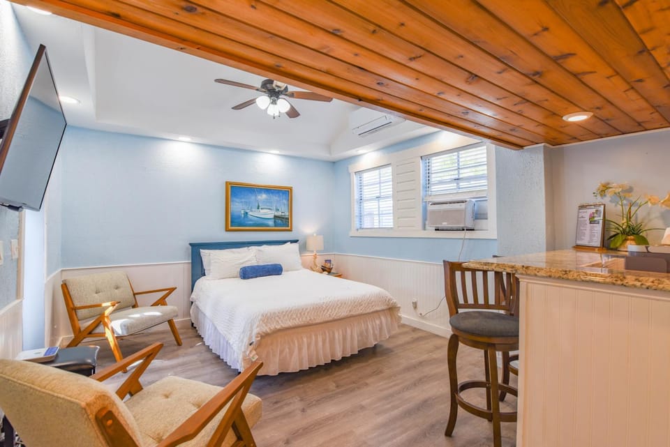 Welcome Matt's - Truman @ Duval Unit B Apartment in Key West