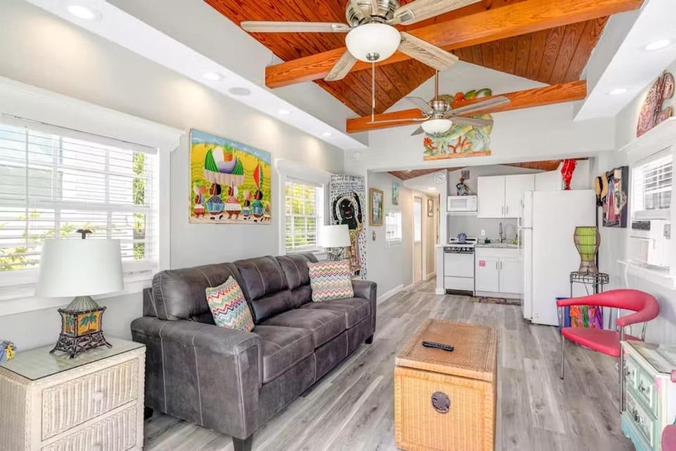 Jerry's Escape - Truman @ Duval Unit C Apartment in Key West