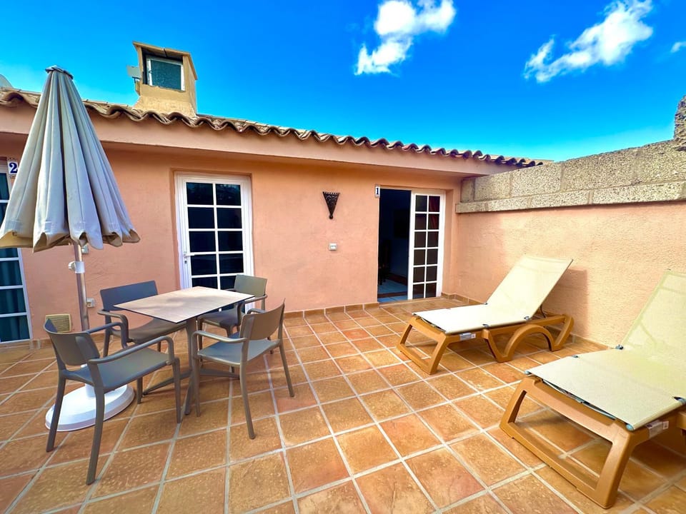 Balcony/Terrace, Dining area, sunbed