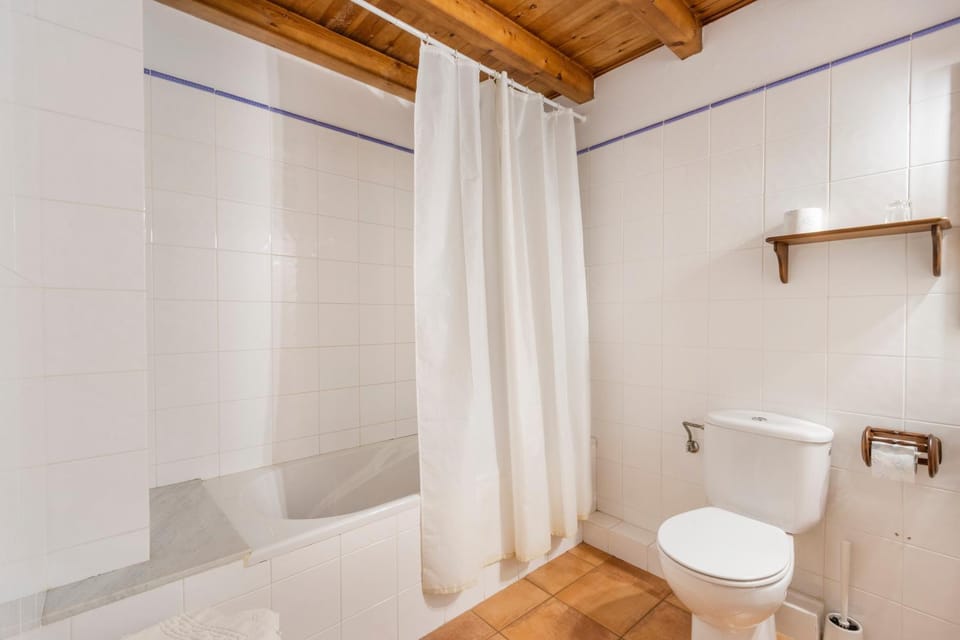 Bathroom, Living room