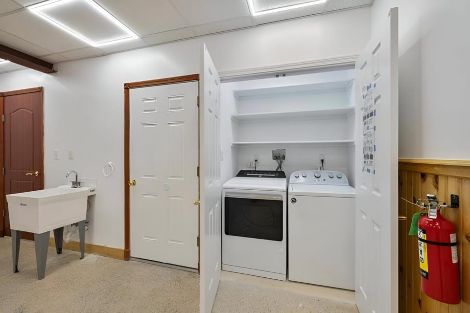laundry, washing machine, dryer