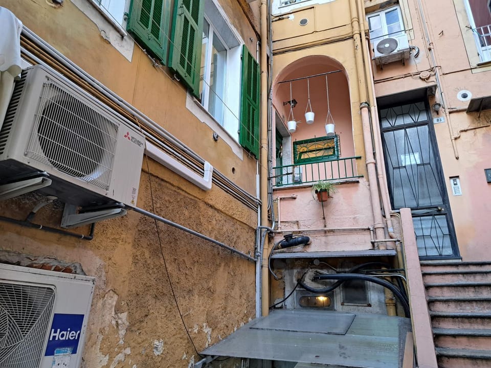 Inner courtyard view