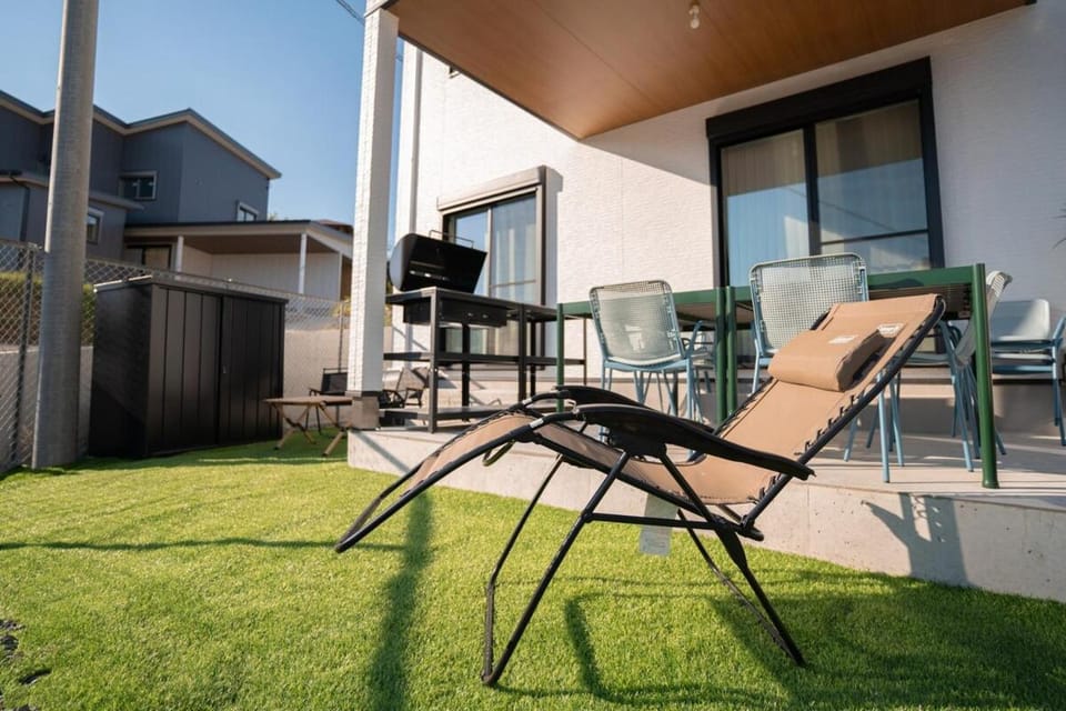 Shirara Terrace B House in Japan