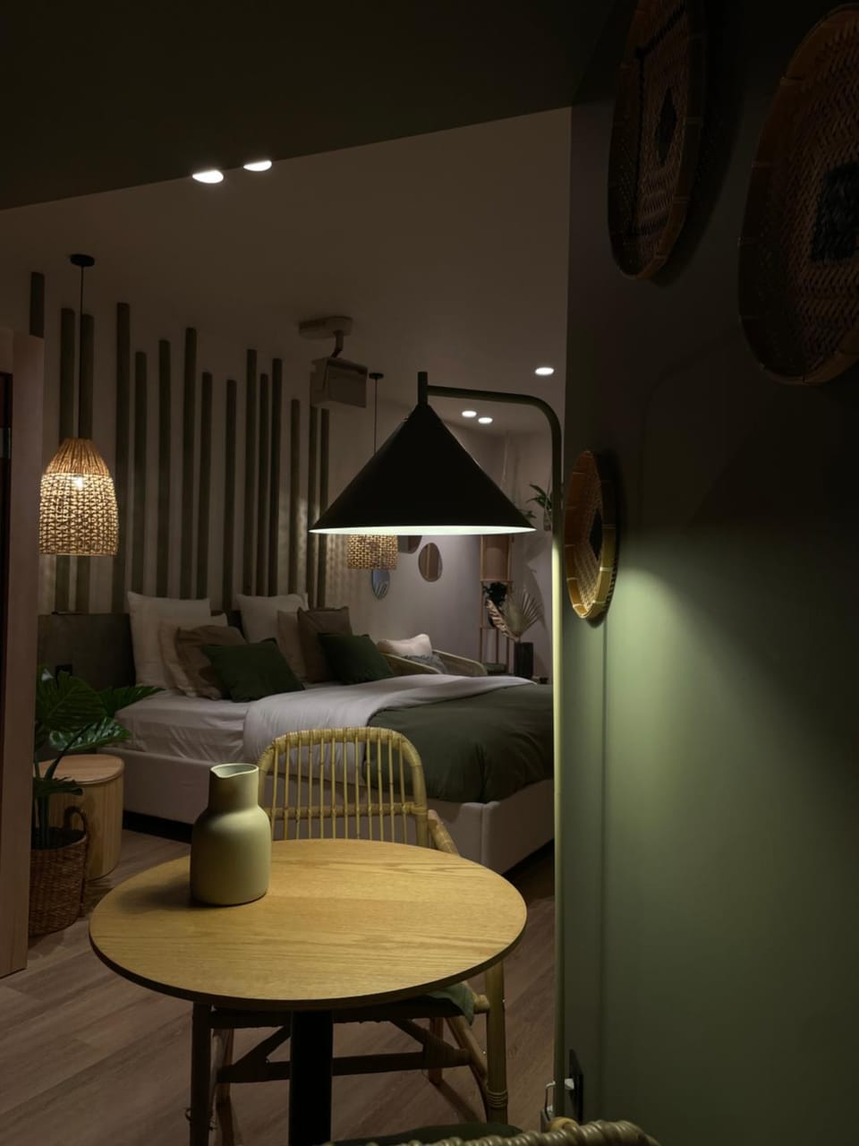 Love Room Strasbourg, Suite Bali, Balnéo & Sauna Apartment in Strasbourg