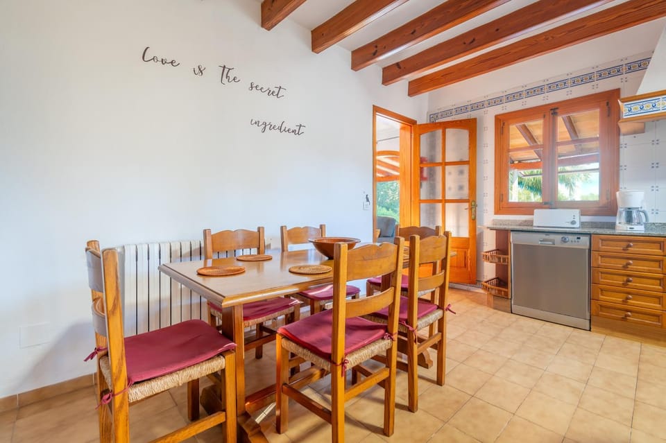 Property building, Kitchen or kitchenette, Living room