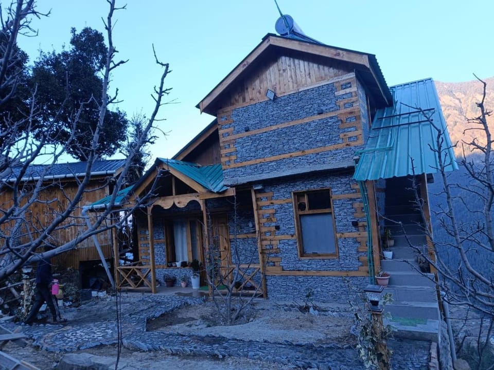 Hunting Wood Kathkuni Attic Cottage Nature lodge in Himachal Pradesh