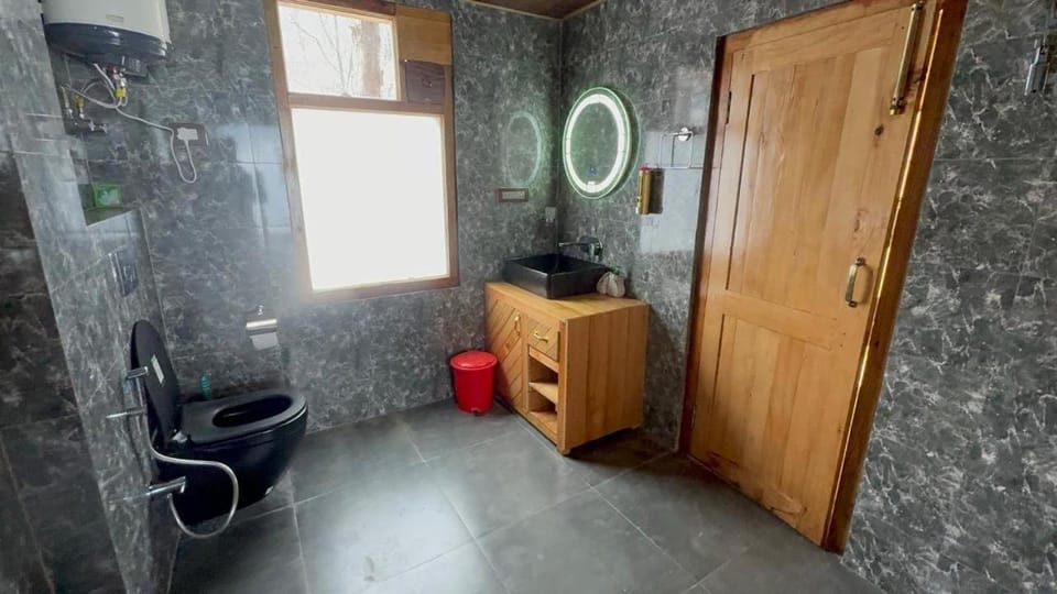 Hunting Wood Kathkuni Attic Cottage Nature lodge in Himachal Pradesh