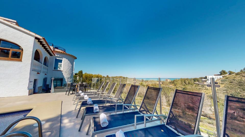 Patio, Day, Natural landscape, View (from property/room), Balcony/Terrace, sunbed