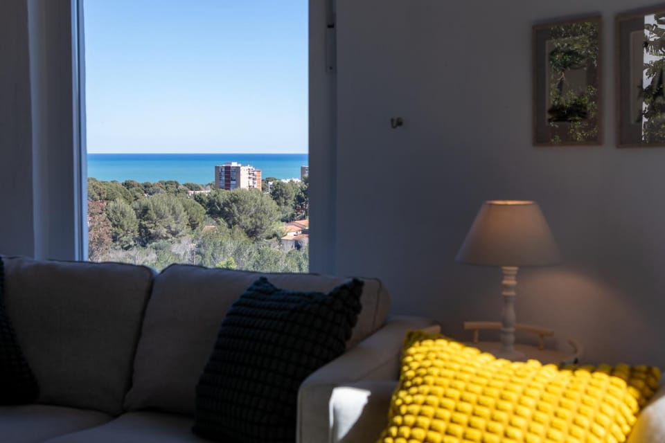 Natural landscape, View (from property/room), Living room, Seating area, Sea view