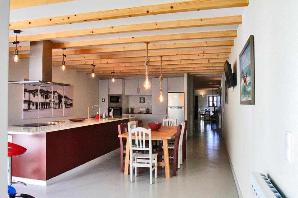 Property building, Kitchen or kitchenette, Living room