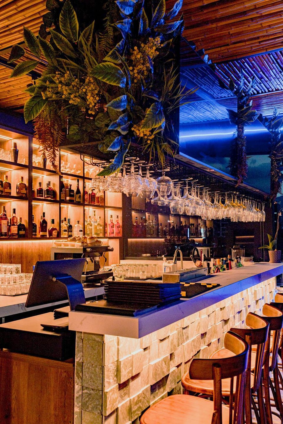 Lounge or bar, Food and drinks, Drinks