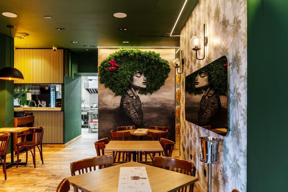 Restaurant/places to eat, Dining area