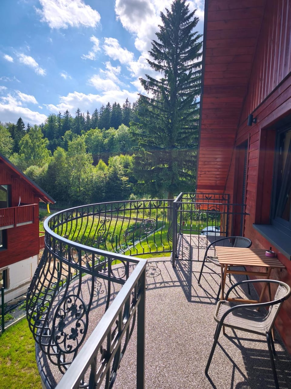 Patio, Spring, Day, Natural landscape, View (from property/room), Balcony/Terrace, Garden view