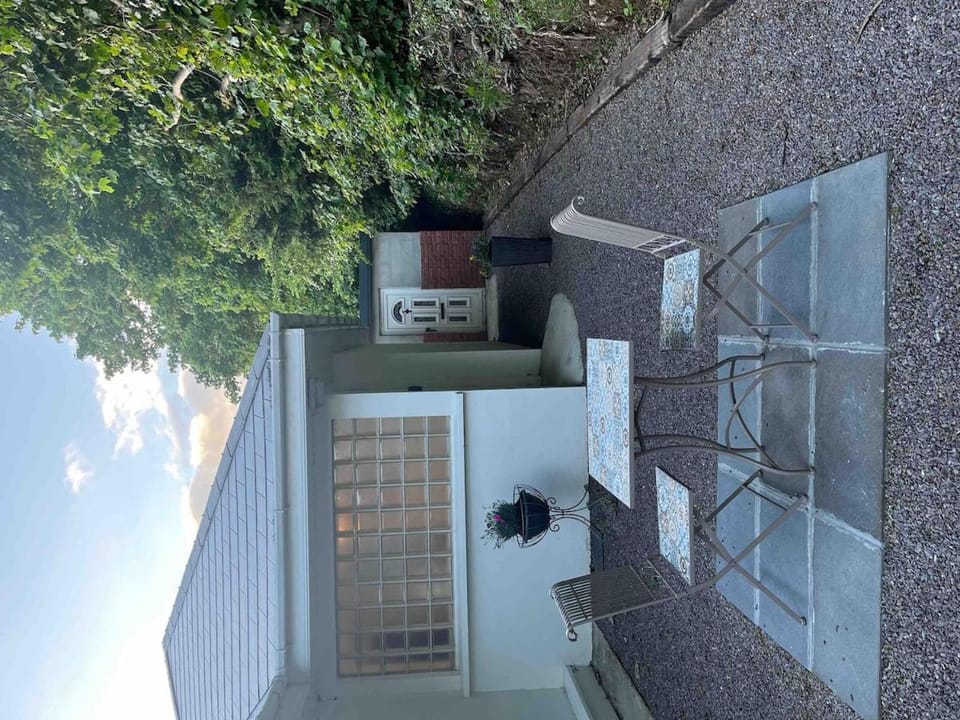 Beautiful Studio apartment in Beaufort Village on Local Link Bus Route Apartment in County Kerry