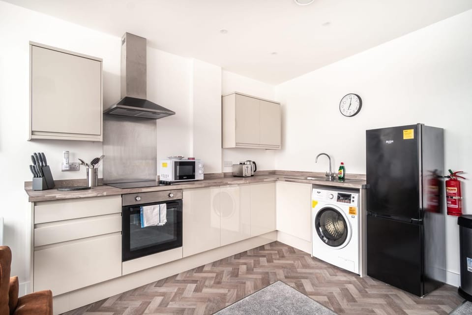 Spacious 1 Bed Apartment in Central Wrexham Apartment in Wrexham