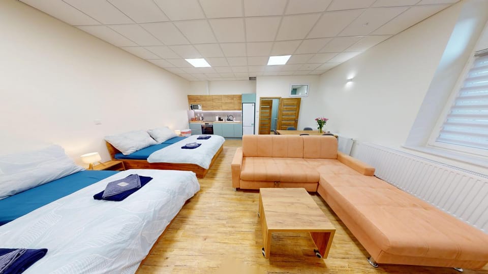 Photo of the whole room, Seating area