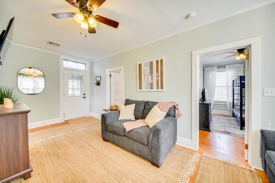 Family-Friendly Main St Gloucester Apt w/ Balcony! Apartment in Gloucester