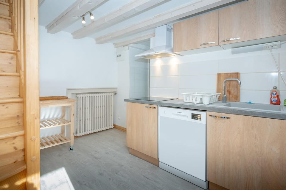 Kitchen or kitchenette, Living room