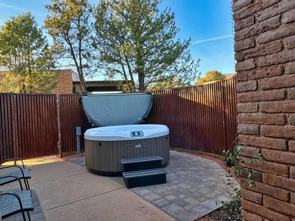 Patio, Hot Tub