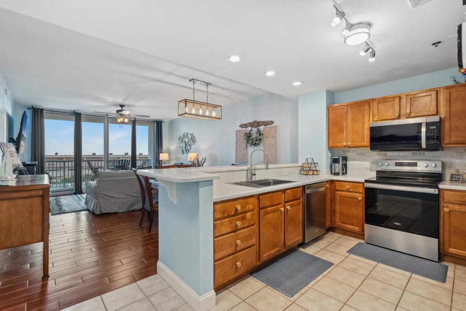 Emerald Dolphin Unit 530 House in Pensacola Beach