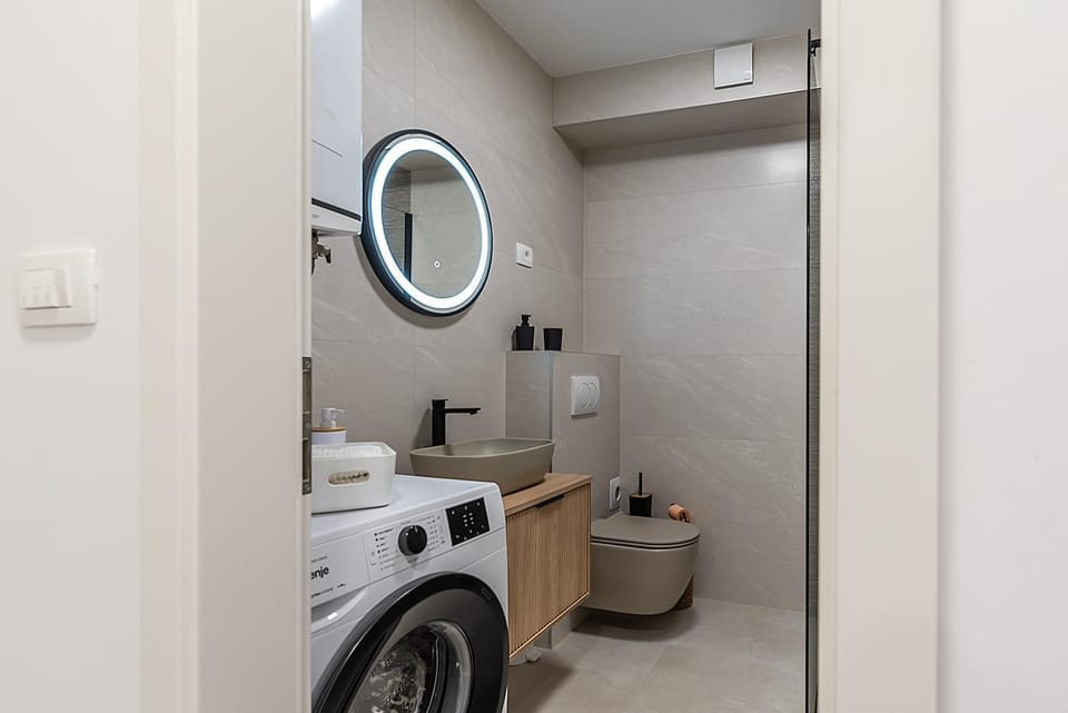 Bathroom, washing machine