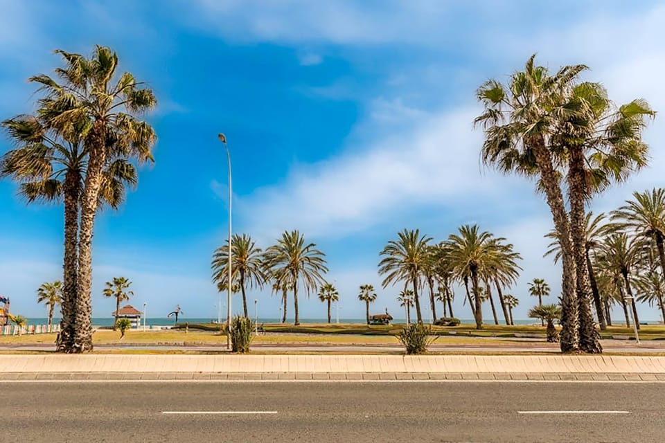 Neighbourhood, Beach