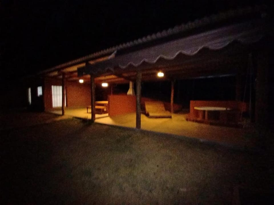Casa ecológica, cheia de conforto, em reserva agroecológica House in State of São Paulo