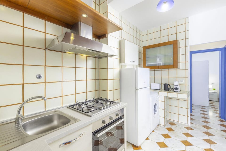 Kitchen or kitchenette, oven, stove