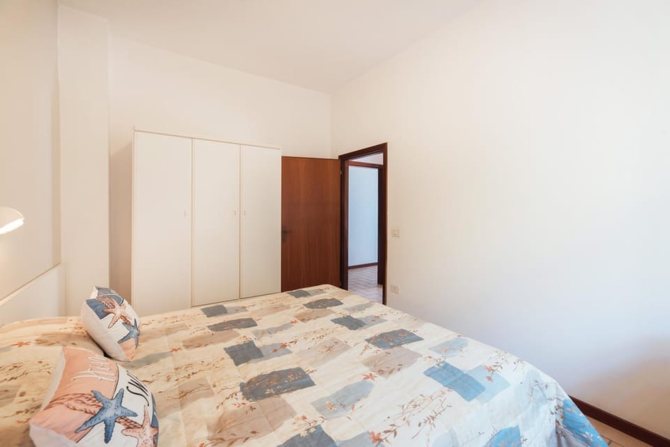 APPARTAMENTO VISTA MARE -E- con 2 camere da letto -Residence azzurro Apartment in Gabicce Mare