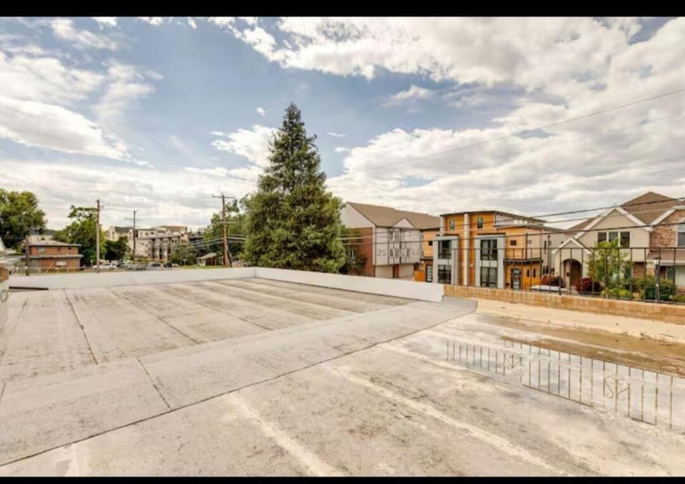 Cherry Creek Colorado Apartment in Cherry Creek