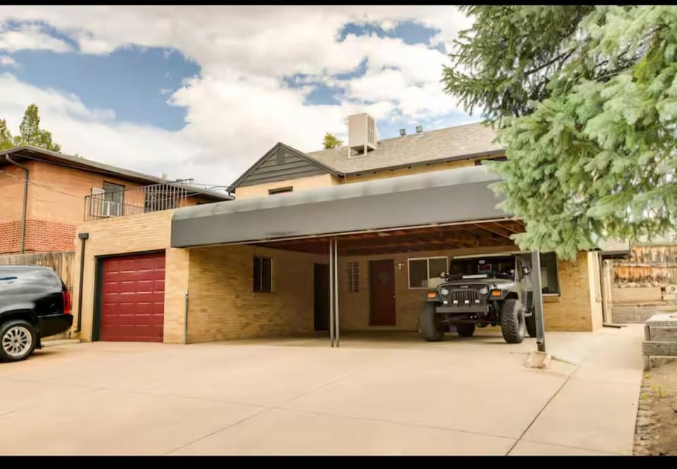 Cherry Creek Colorado Apartment in Cherry Creek