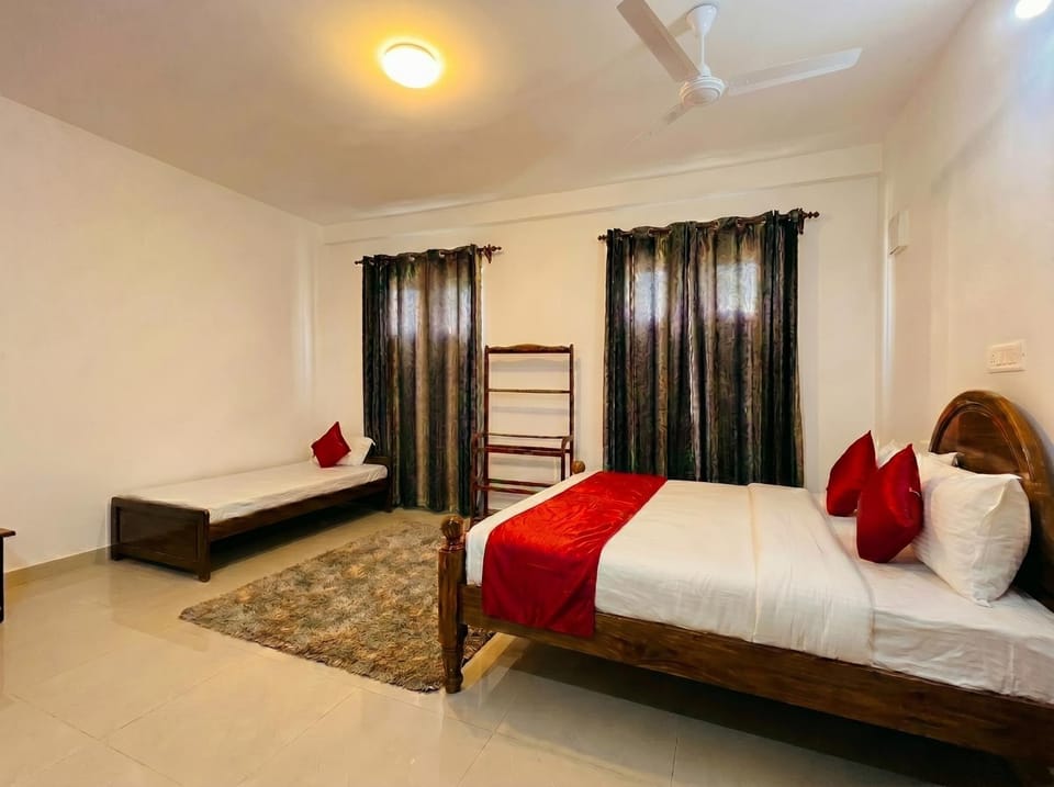 View (from property/room), Living room, Bedroom, air conditioner