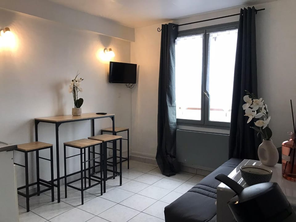 City and Nature Apartment in Alençon
