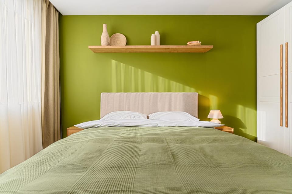 Bed, Photo of the whole room, Bedroom