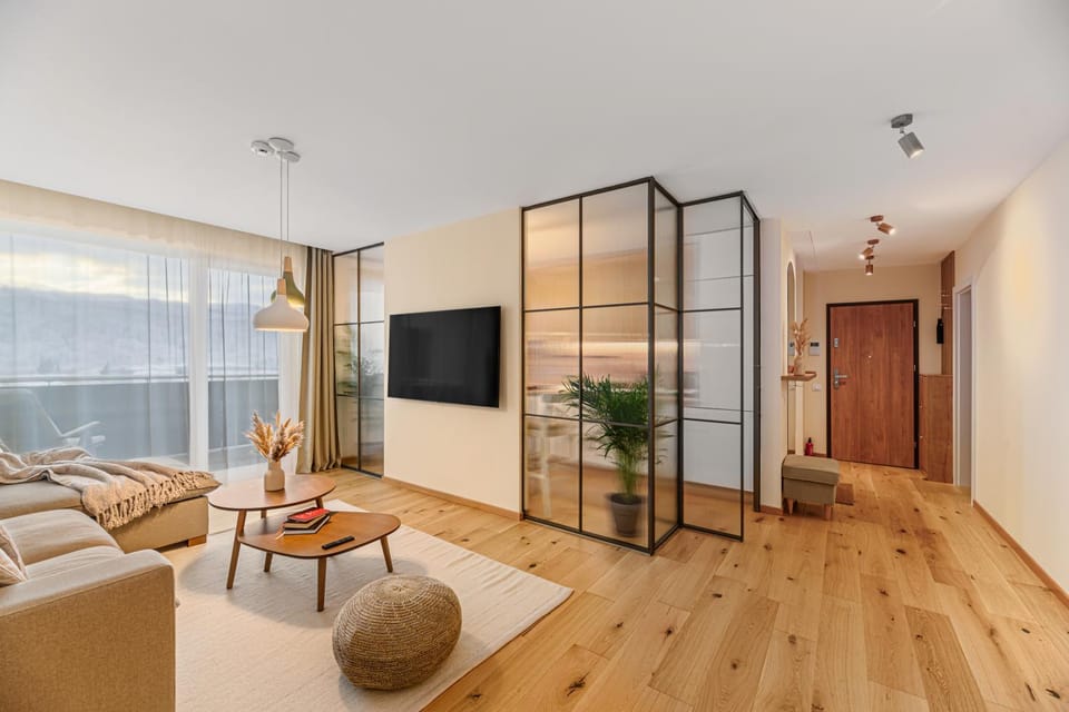 Communal lounge/ TV room, TV and multimedia, Living room, Seating area, Evening entertainment