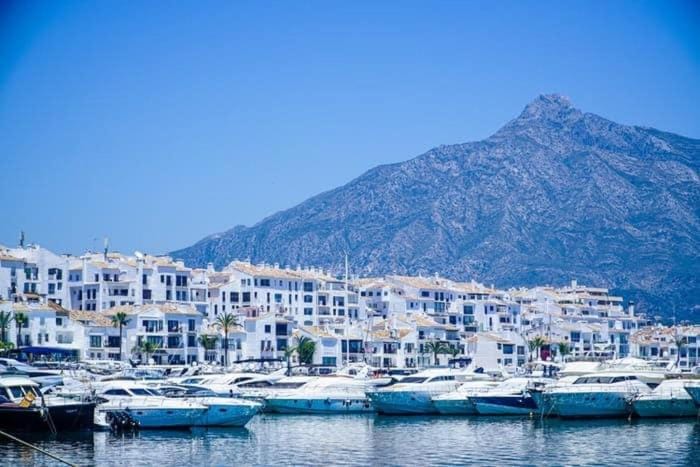 OleHolidays 132 Romana Playa vista al mar Apartment in Marbella