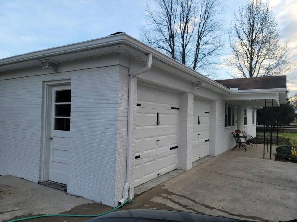 Hot tub bubbles on Butler House in Mason