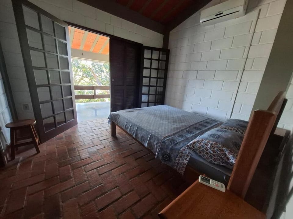 Bed, Photo of the whole room, air conditioner