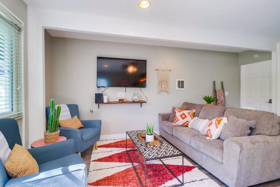 Casa Azul House in Mission Beach