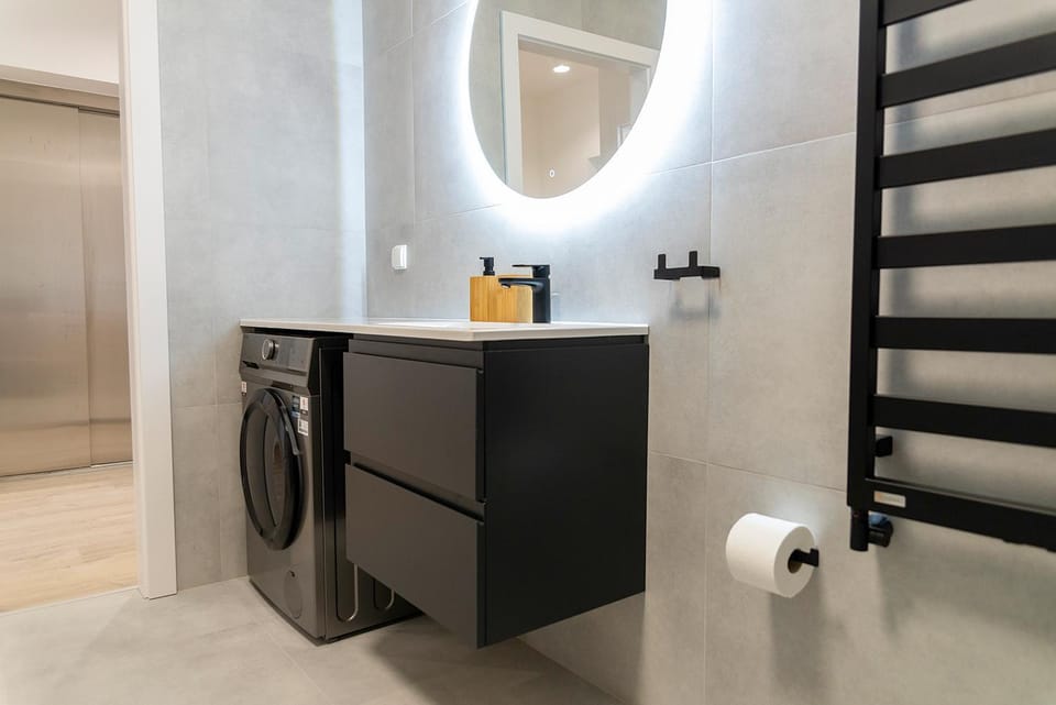 Shower, Toilet, Bathroom, washing machine