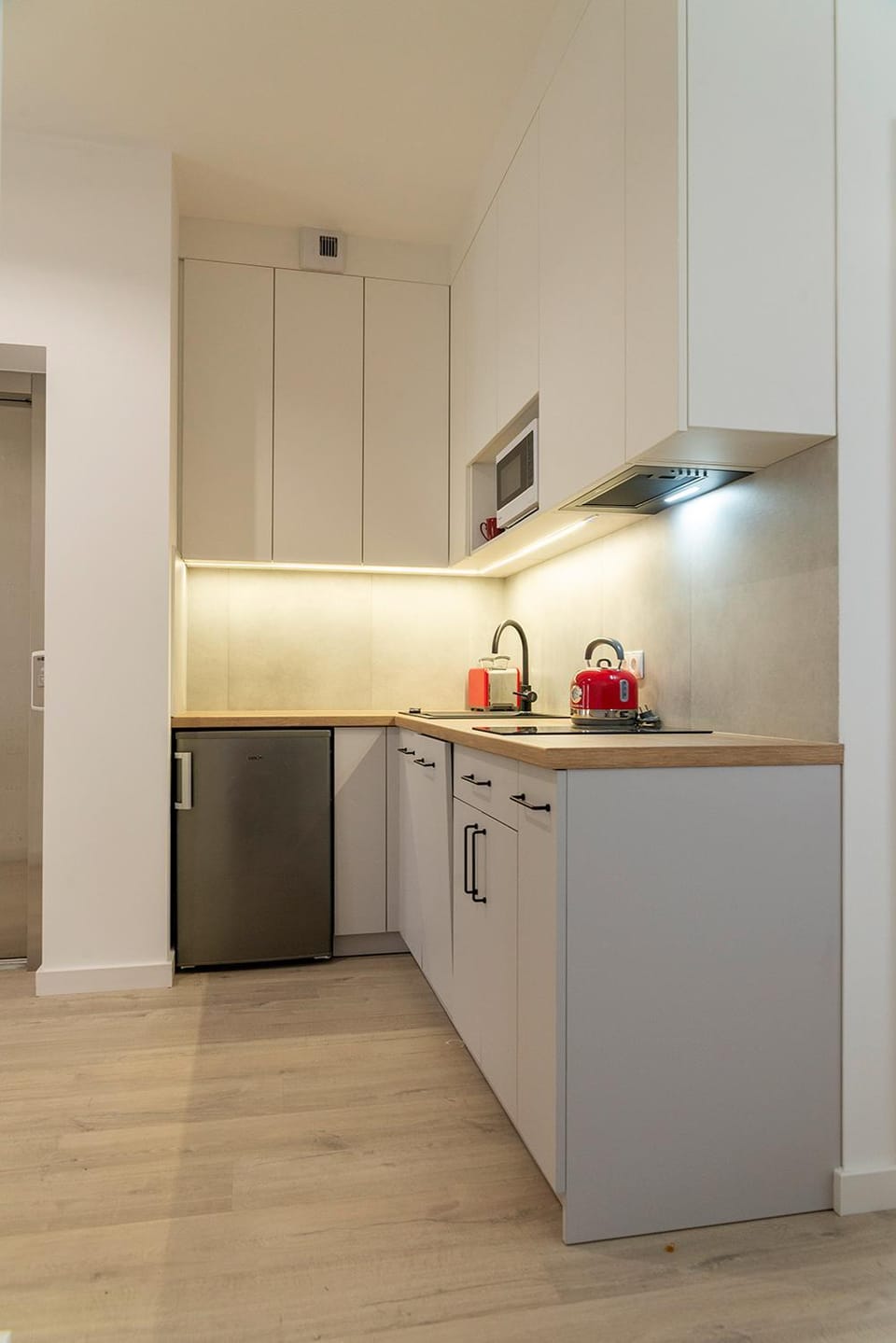 Kitchen or kitchenette, pet friendly, stove