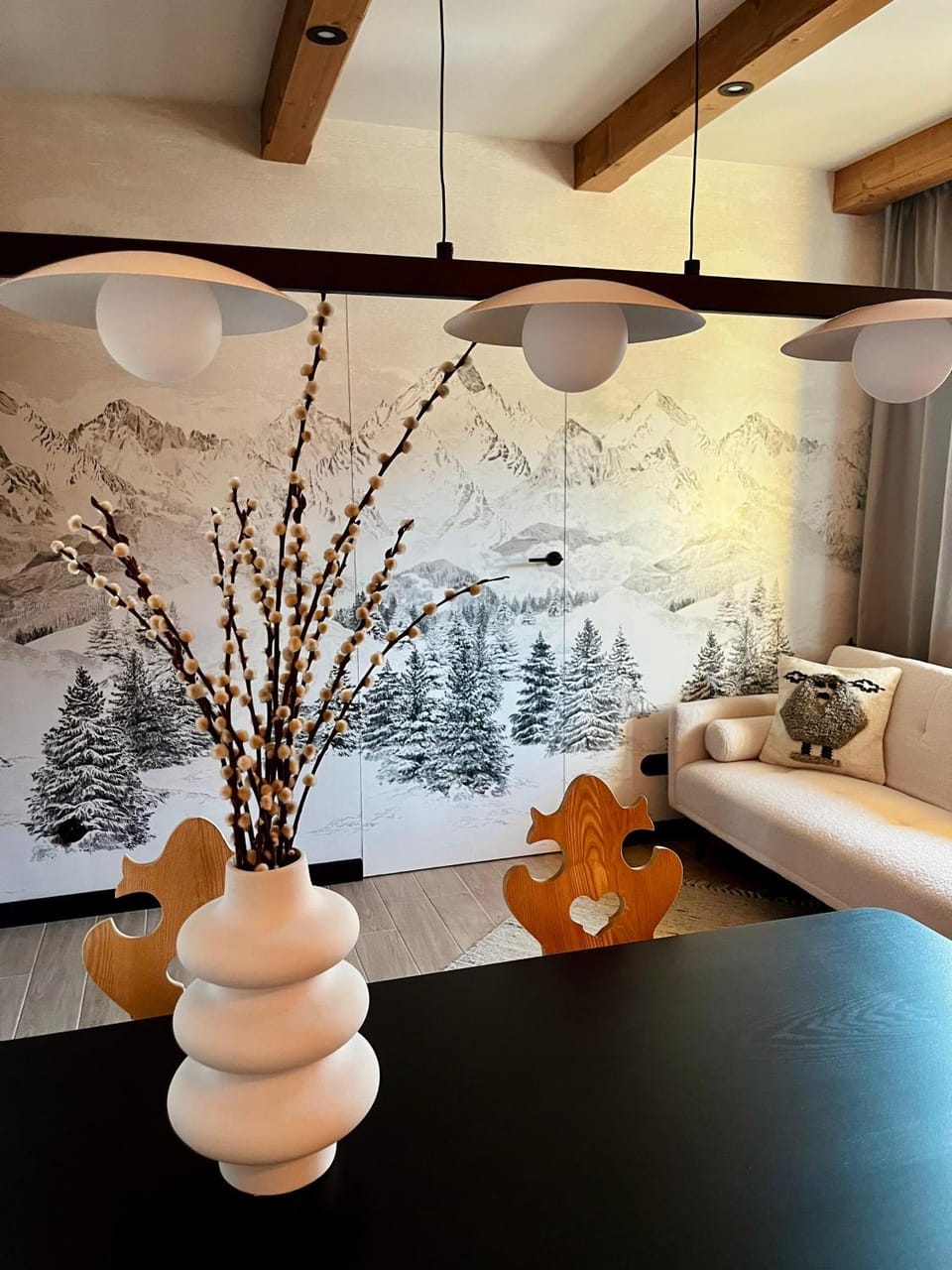 Living room, Decorative detail, Seating area
