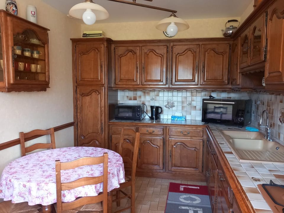 Gîte spacieux avec jardin, WiFi, animaux admis - FR-1-410-462 House in Pays de la Loire