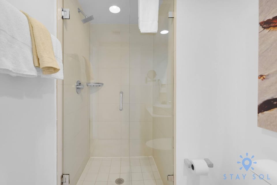 Studio Miami Views - Amenities Apartment in Hallandale Beach