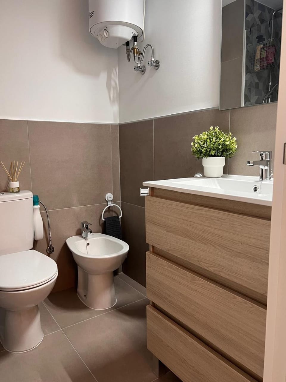 Trilly Sea View Apartment in Maxorata