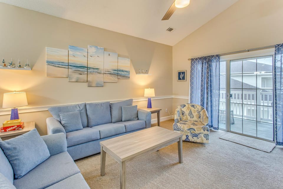 2 Mi to Ocean: Myrtle Beach Condo w/ Balcony House in Myrtle Beach
