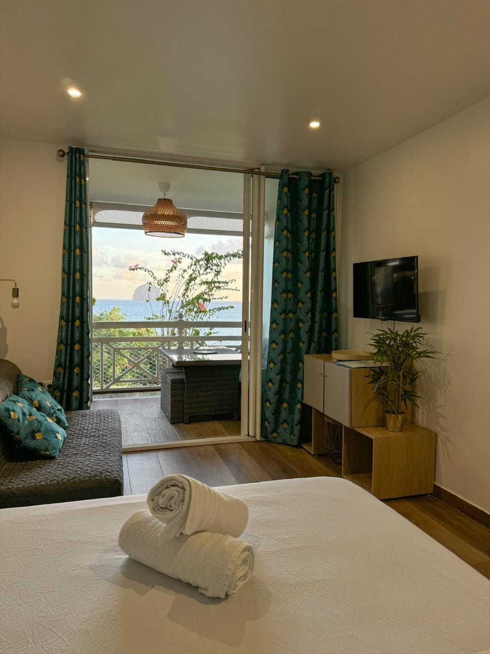 TV and multimedia, Bedroom