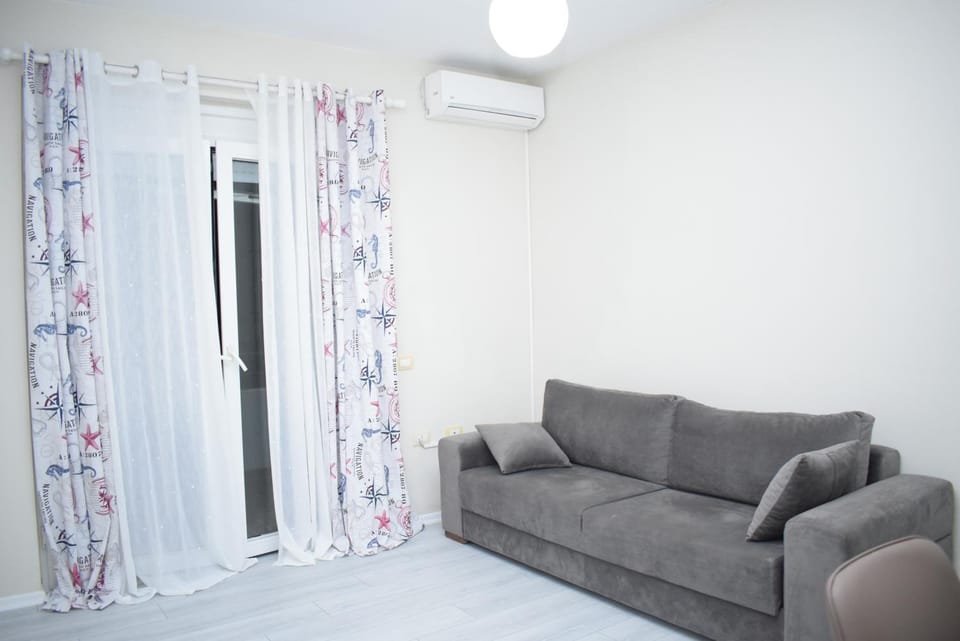 Breezy Lungomare Apartment Apartment in Vlorë