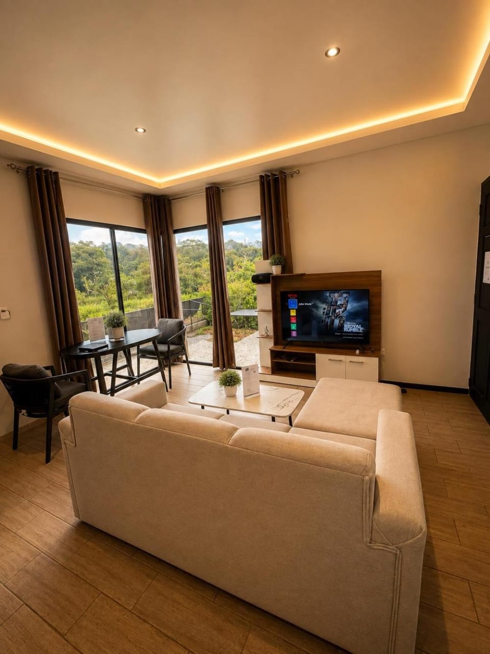 Natural landscape, TV and multimedia, Living room, Seating area, Evening entertainment