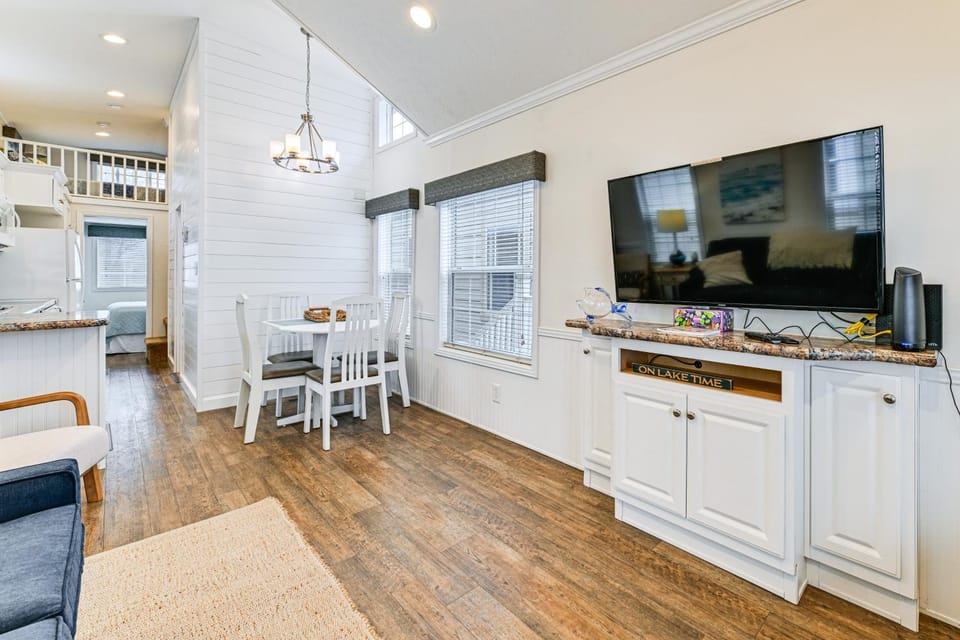 Community Perks + Views: Cozy Lake Norman Cottage House in Lake Norman